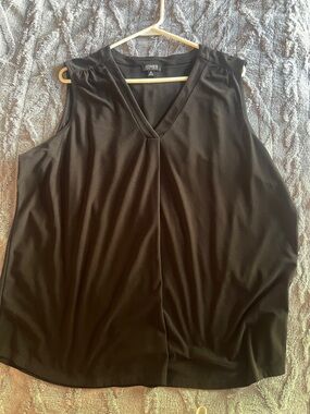 Jones New York Black V-Neck Sleeveless Blouse